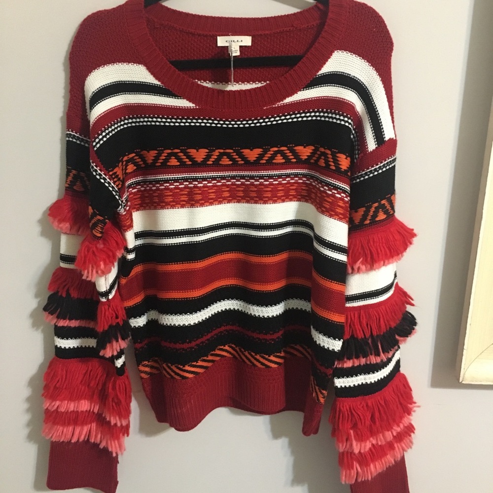 ⚡️VINTAGE⚡️ oversized sweater w yarn fringe detail